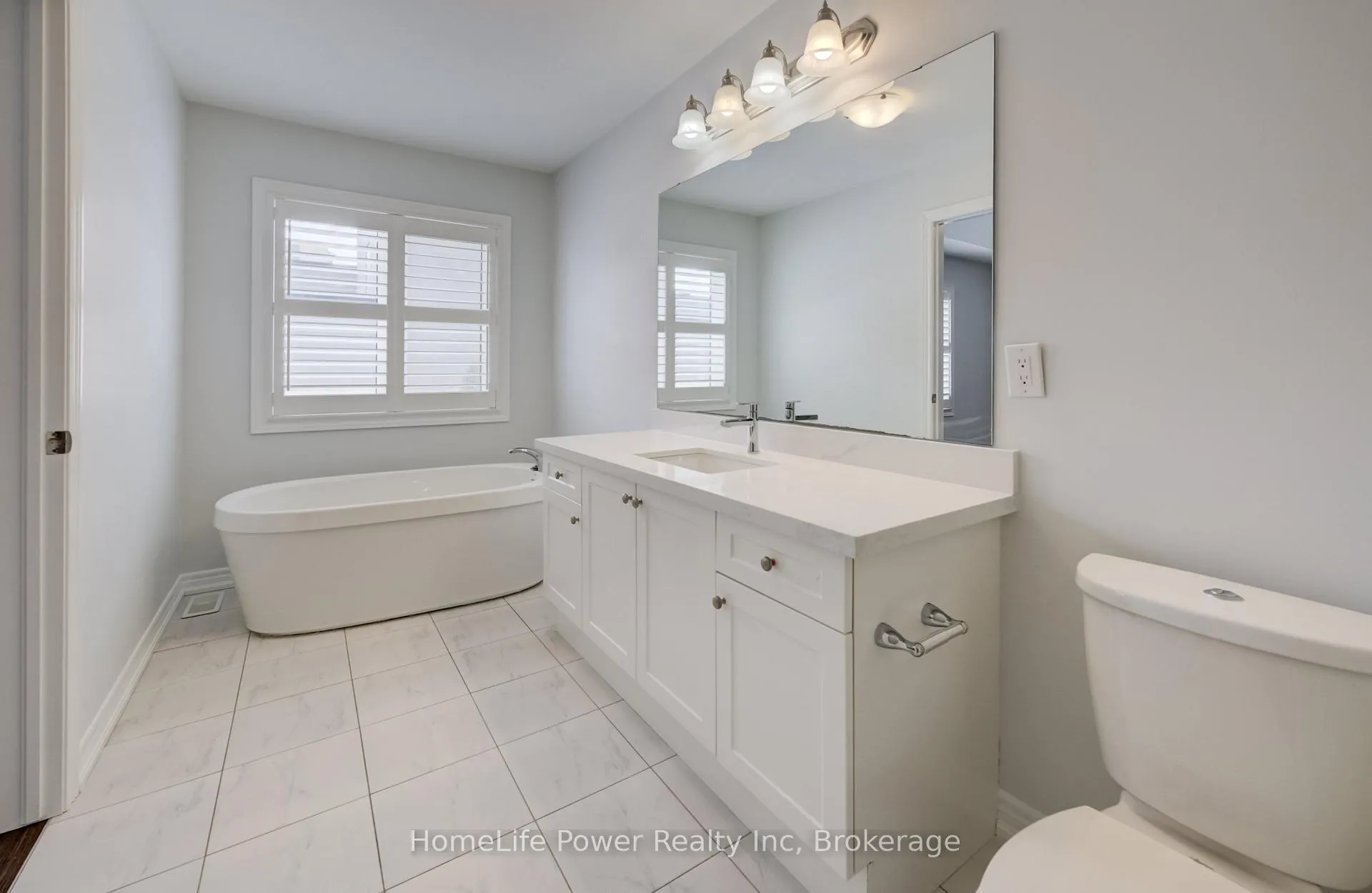 Photo 24 of 56 Reistwood Drive, Kitchener — HOMEH