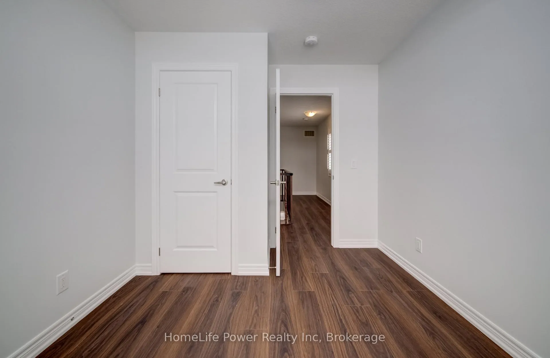Photo 31 of 56 Reistwood Drive, Kitchener — HOMEH