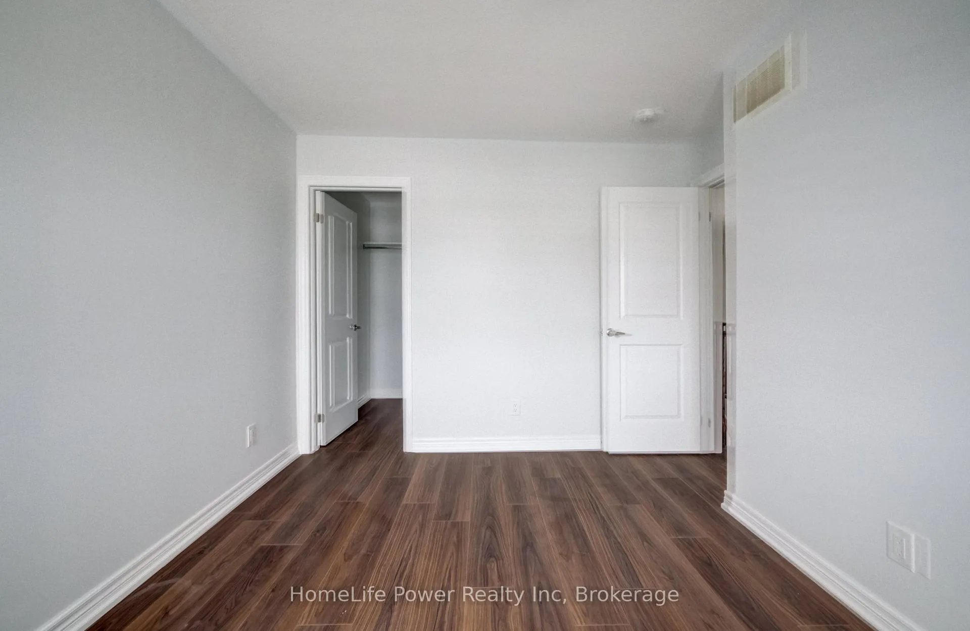 Photo 34 of 56 Reistwood Drive, Kitchener — HOMEH