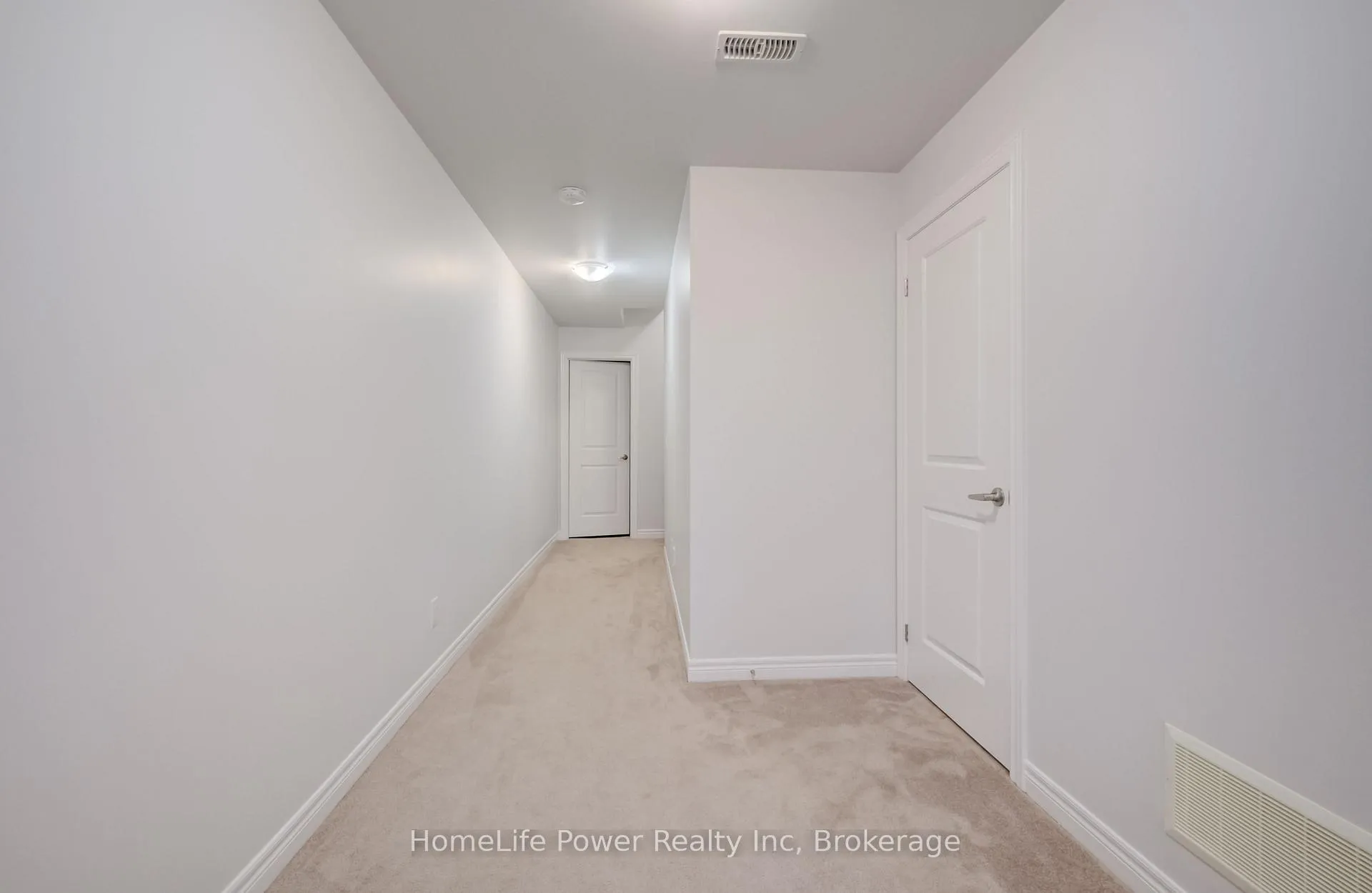 Photo 35 of 56 Reistwood Drive, Kitchener — HOMEH
