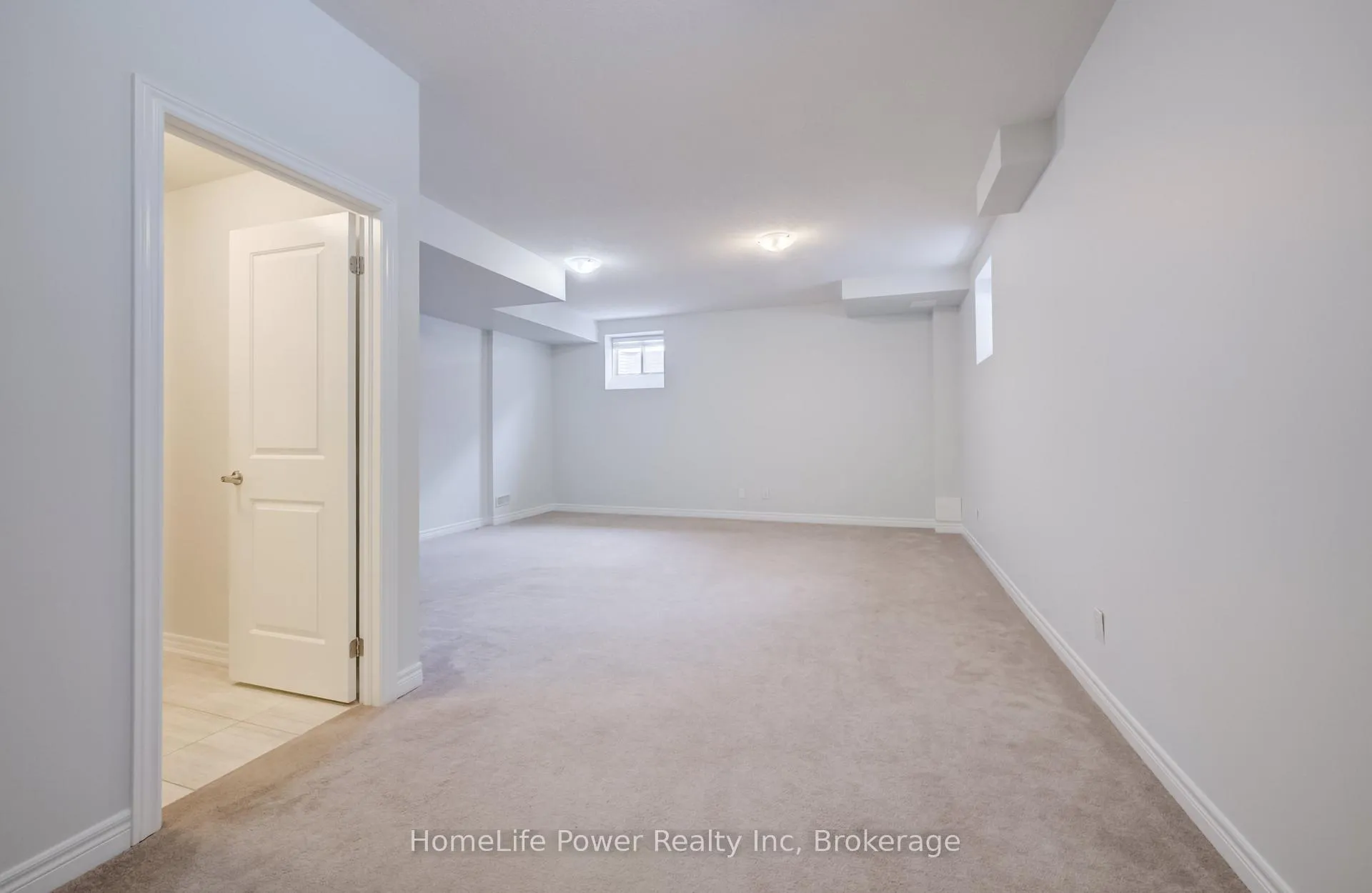 Photo 36 of 56 Reistwood Drive, Kitchener — HOMEH