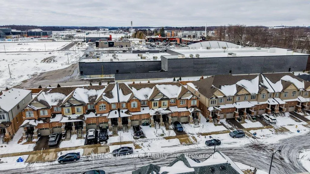 Photo 43 of 56 Reistwood Drive, Kitchener — HOMEH