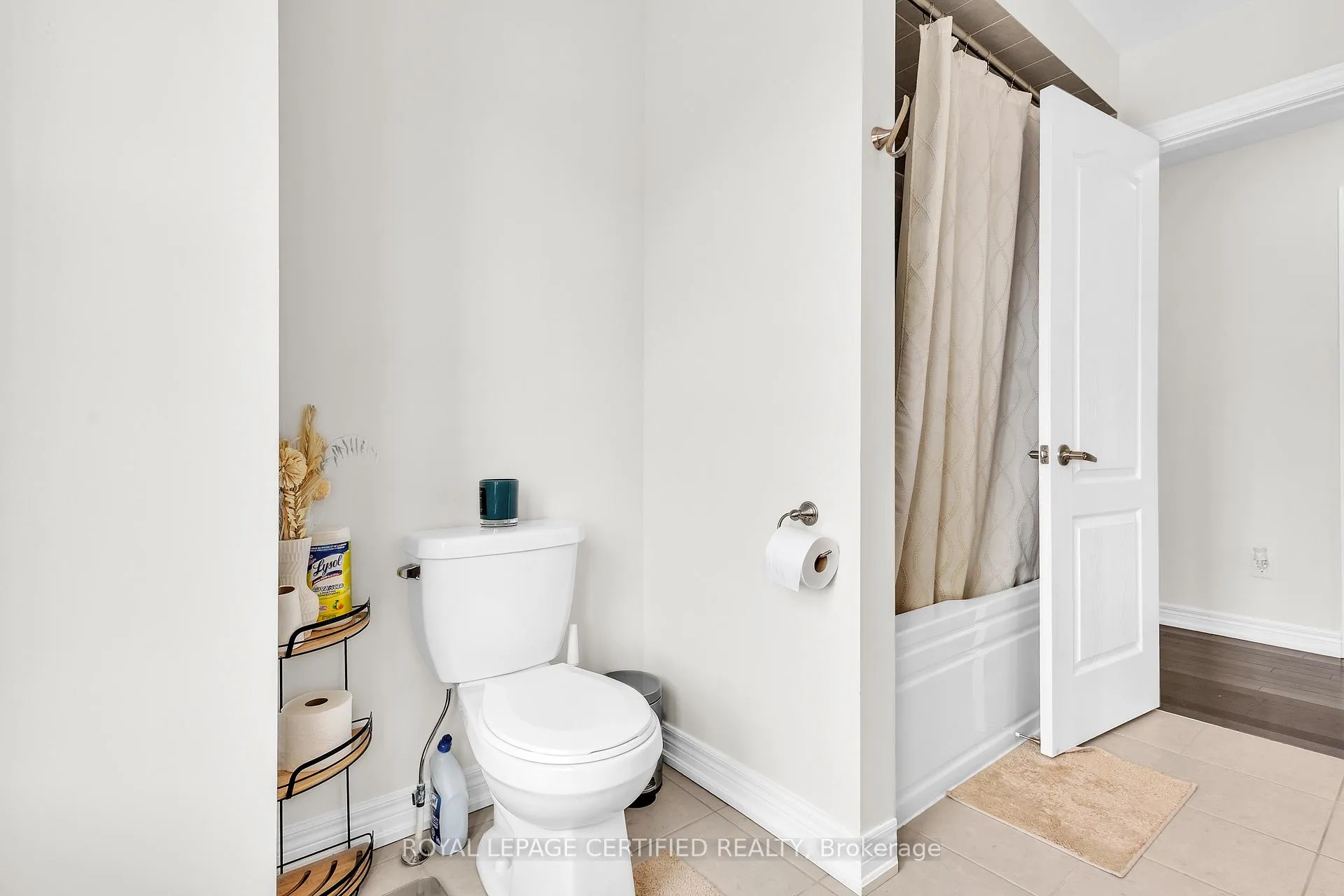 Photo 20 of 19 Rosebrugh Avenue, Cambridge, Preston Heights — HOMEH