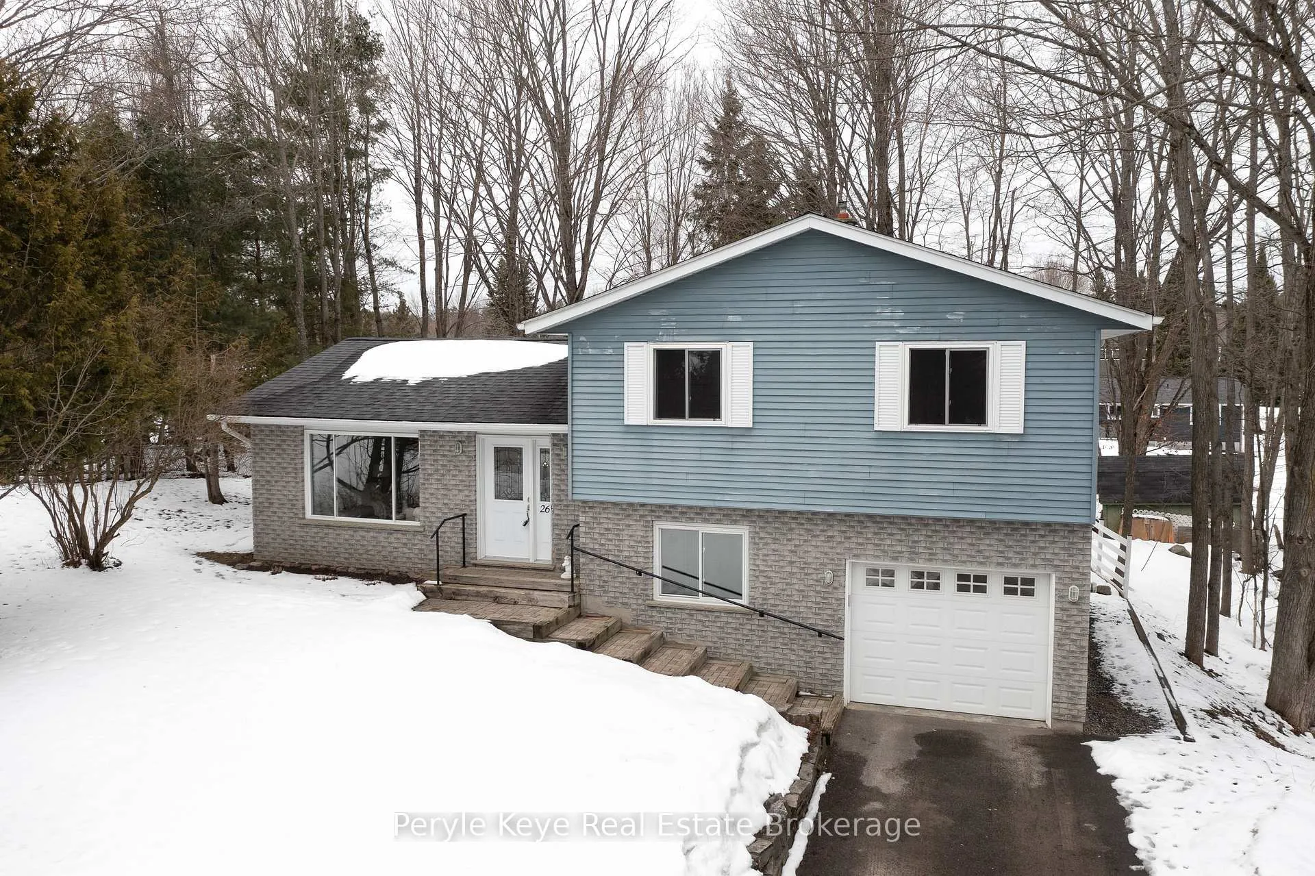 Photo 1 of 26 Westvale Drive, Bracebridge, Monck (Bracebridge) — HOMEH