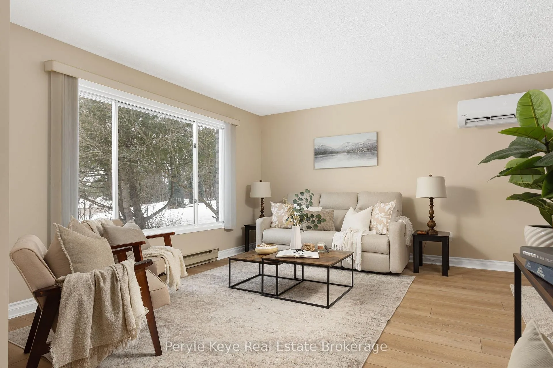 Photo 2 of 26 Westvale Drive, Bracebridge, Monck (Bracebridge) — HOMEH