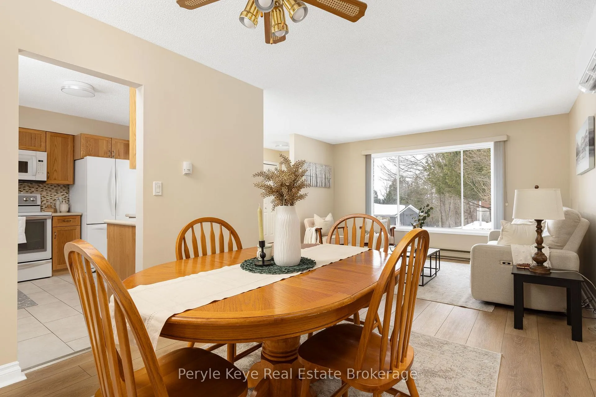 Photo 12 of 26 Westvale Drive, Bracebridge, Monck (Bracebridge) — HOMEH