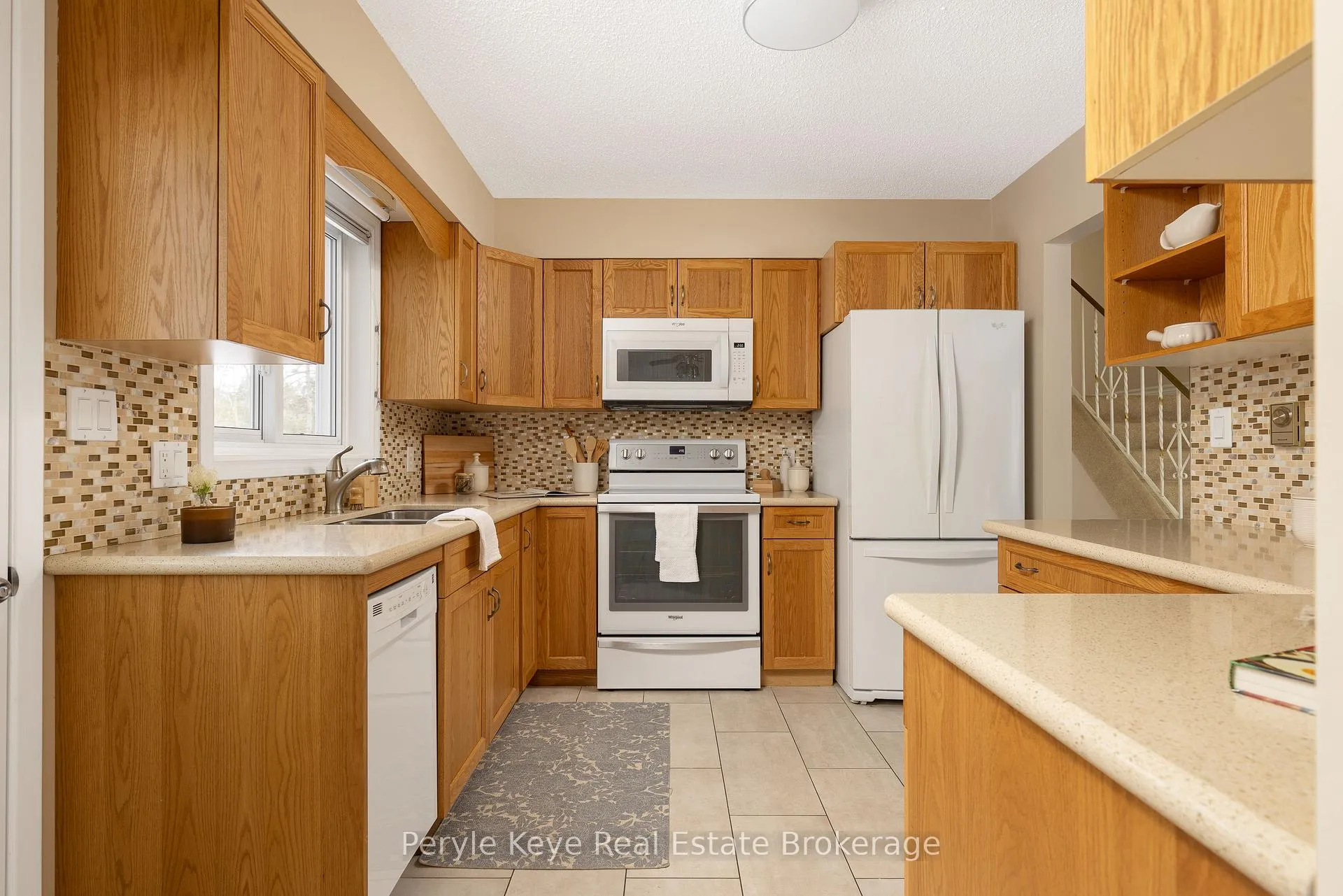 Photo 13 of 26 Westvale Drive, Bracebridge, Monck (Bracebridge) — HOMEH