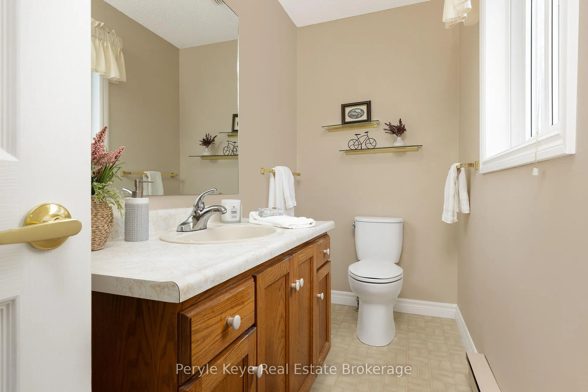 Photo 23 of 26 Westvale Drive, Bracebridge, Monck (Bracebridge) — HOMEH
