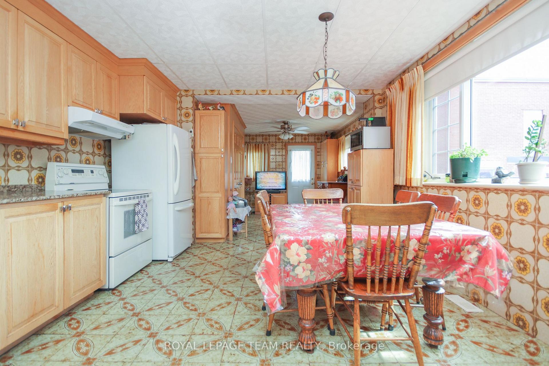 Photo 4 of 11 & 13 Nelson Street, Ottawa, Lower Town — HOMEH