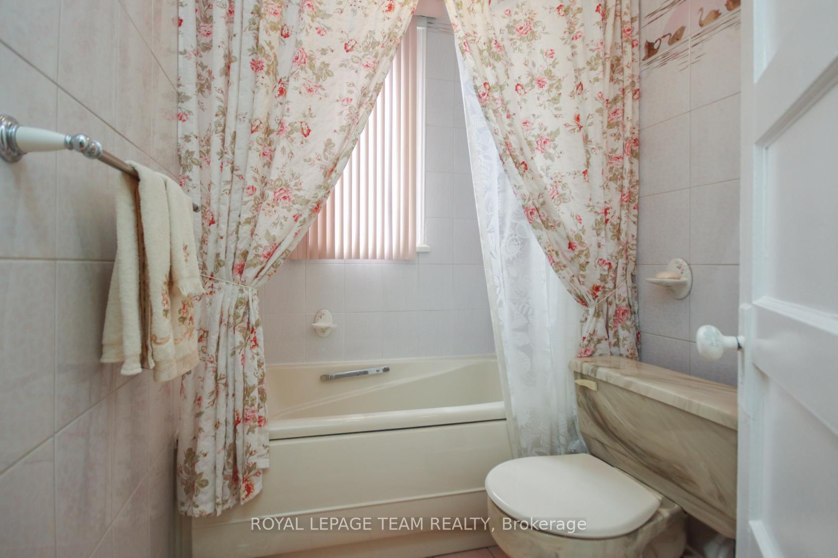 Photo 7 of 11 & 13 Nelson Street, Ottawa, Lower Town — HOMEH