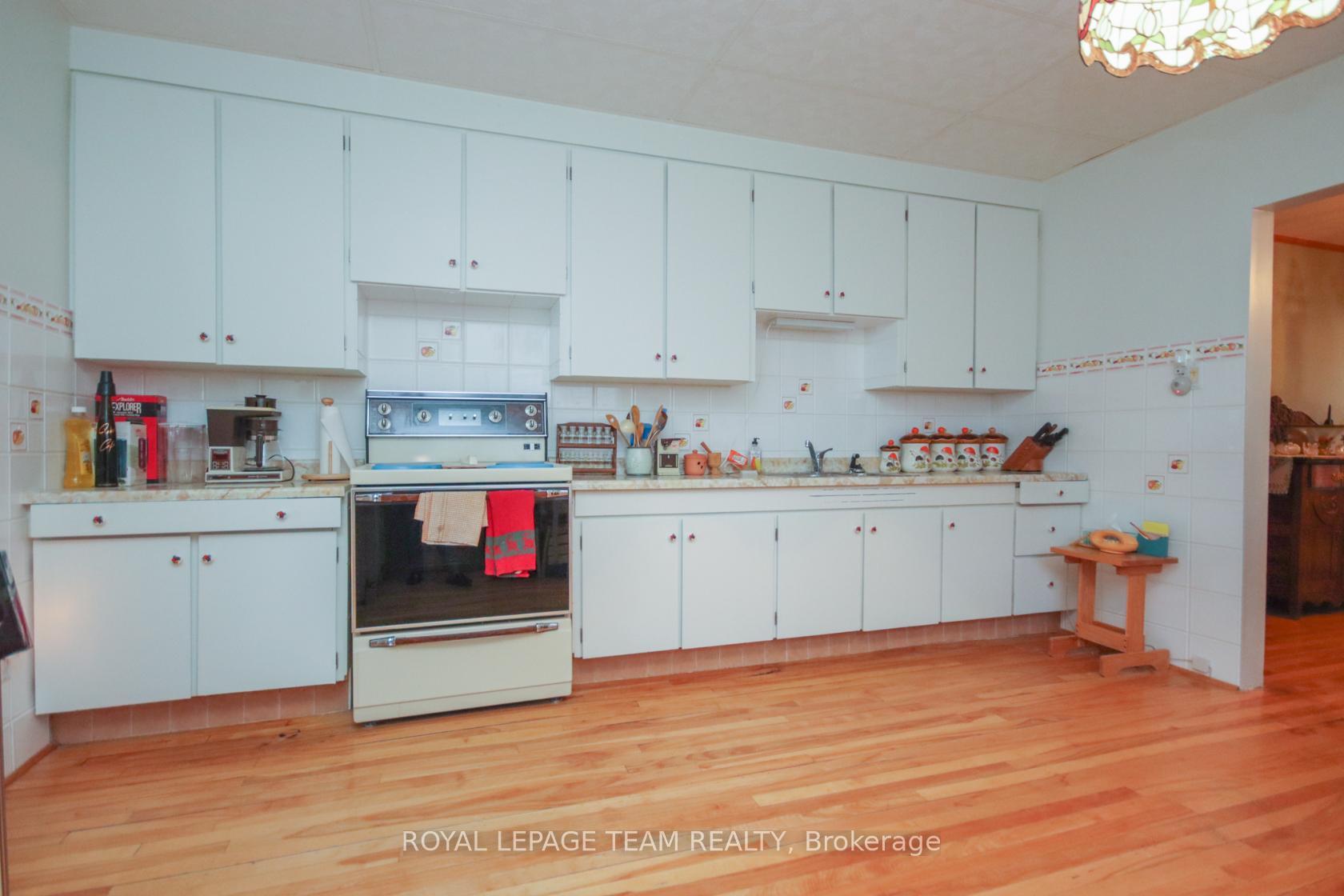 Photo 13 of 11 & 13 Nelson Street, Ottawa, Lower Town — HOMEH