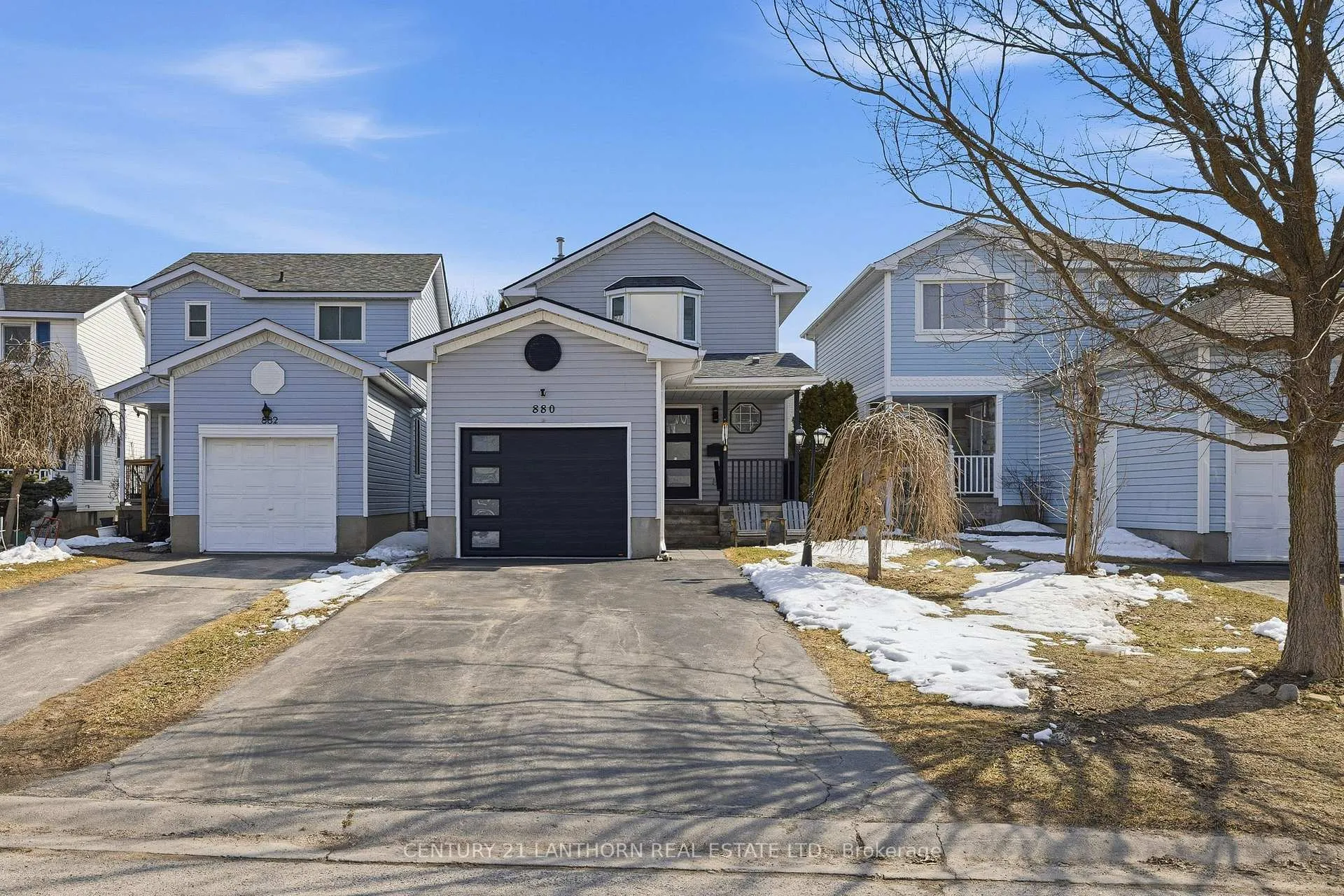 Photo 1 of 880 Walker Court, Kingston, East Gardiners Rd — HOMEH