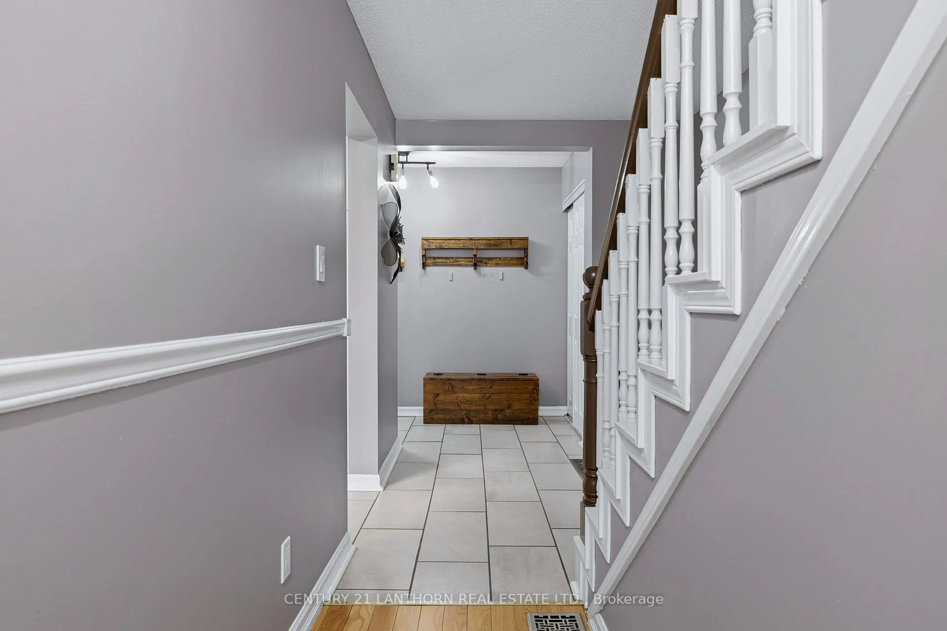 Photo 7 of 880 Walker Court, Kingston, East Gardiners Rd — HOMEH