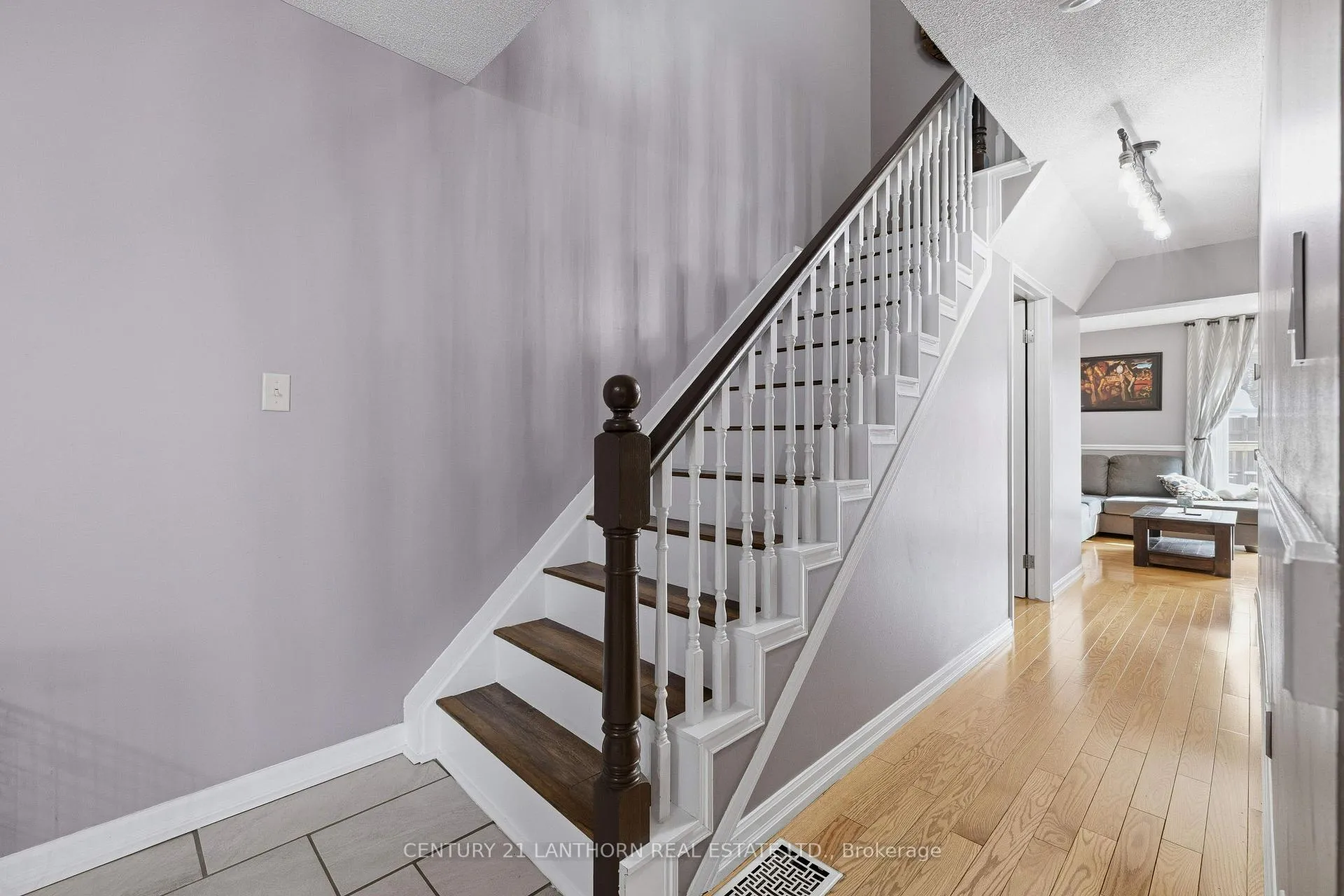 Photo 8 of 880 Walker Court, Kingston, East Gardiners Rd — HOMEH