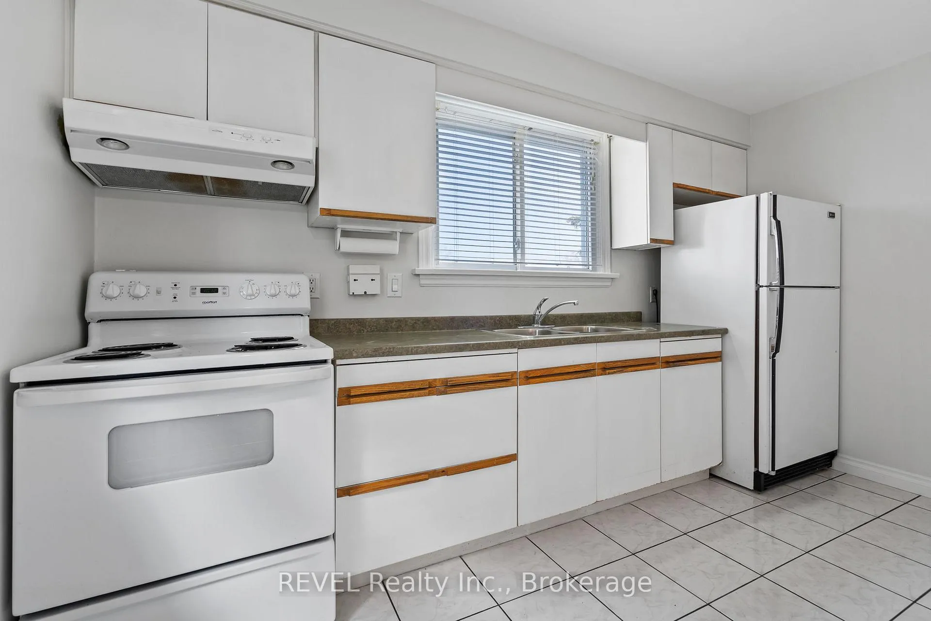 Photo 16 of 11 Melrose Avenue, St. Catharines, Oakdale — HOMEH