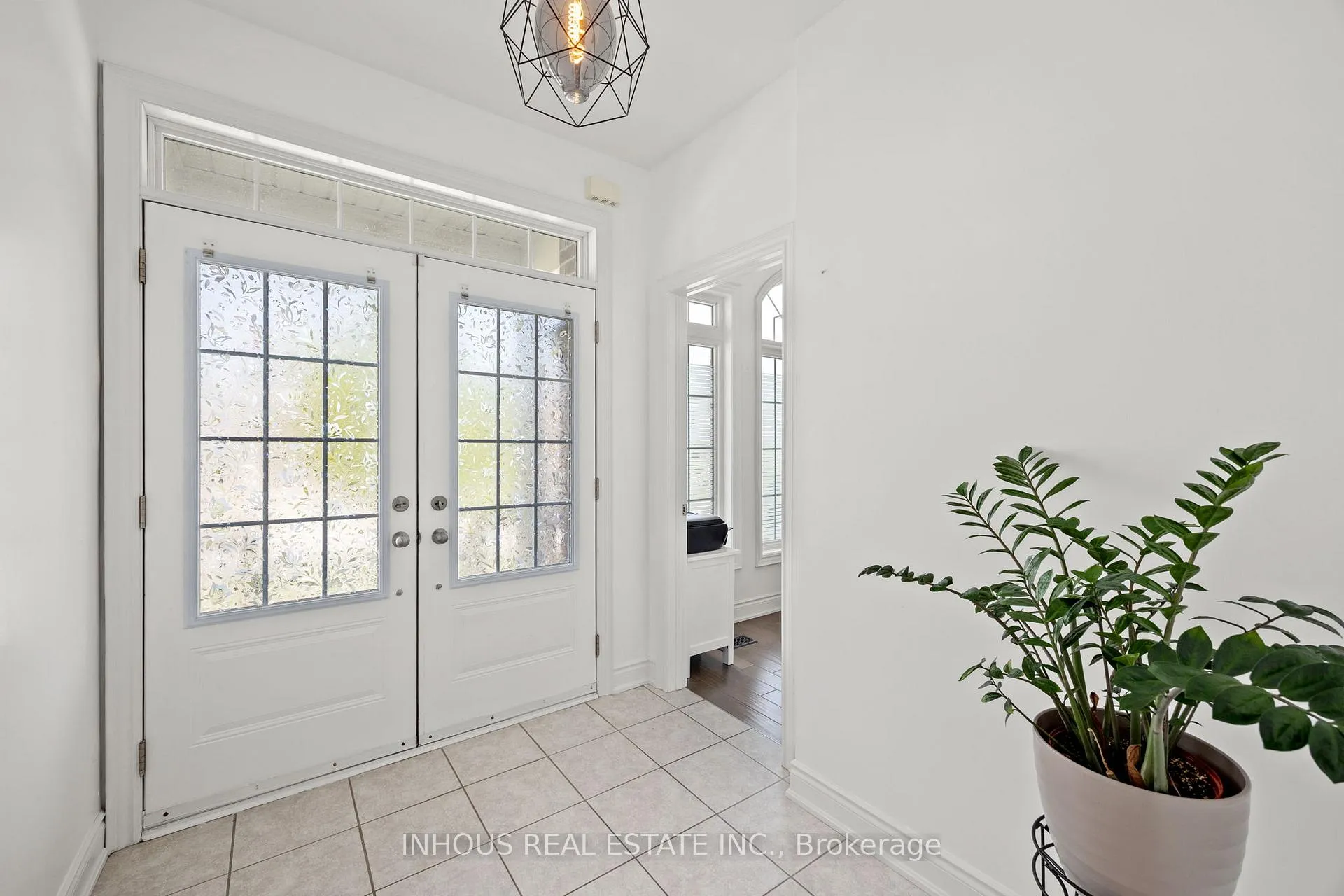 Photo 1 of 105 Johnson Drive, Shelburne — HOMEH