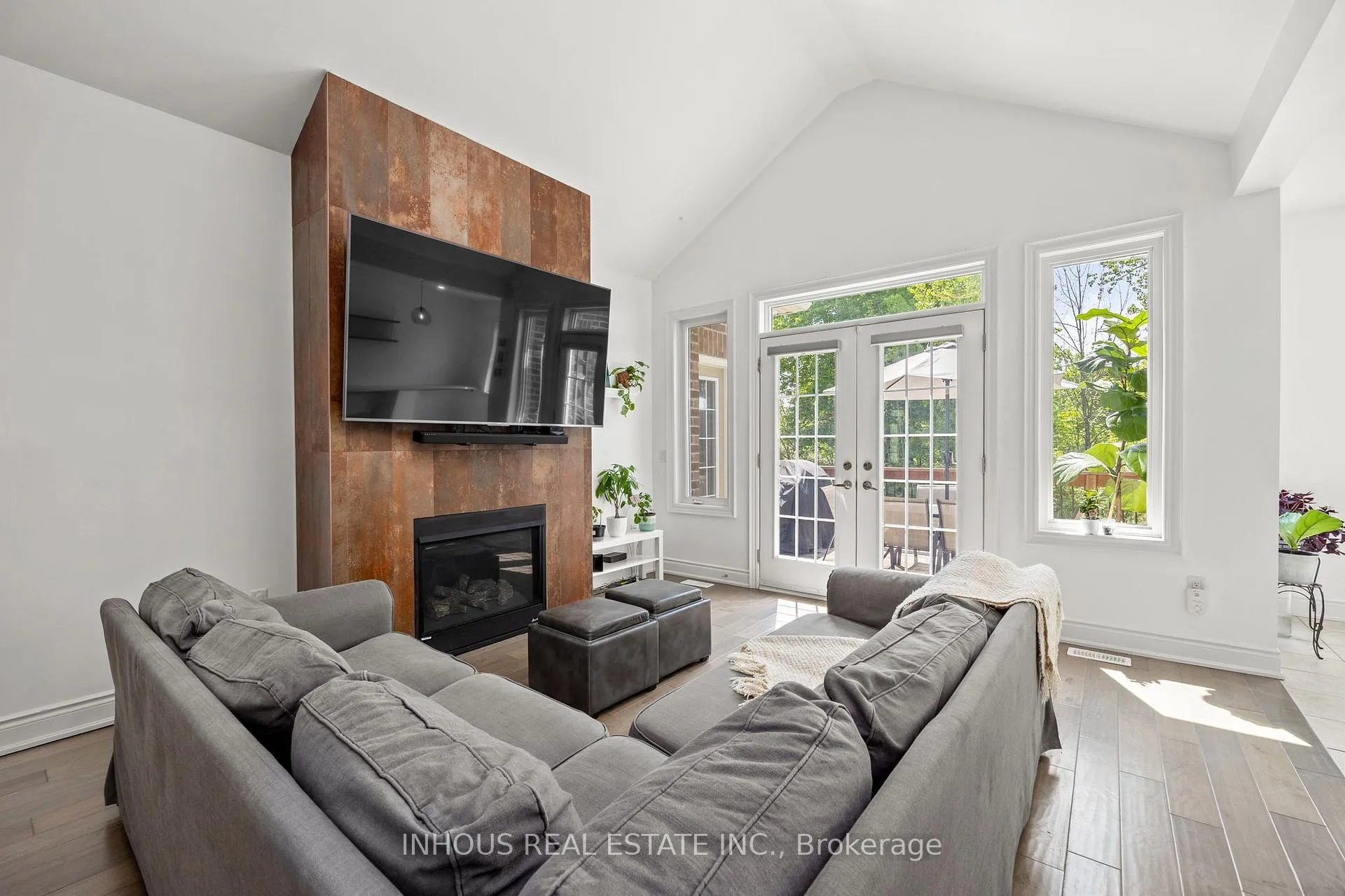 Photo 6 of 105 Johnson Drive, Shelburne — HOMEH