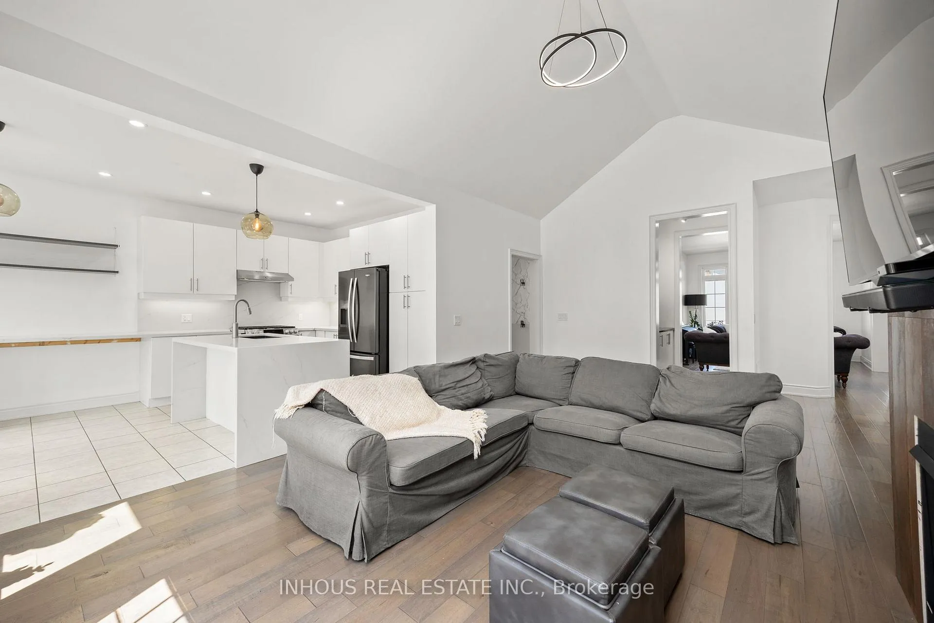 Photo 8 of 105 Johnson Drive, Shelburne — HOMEH
