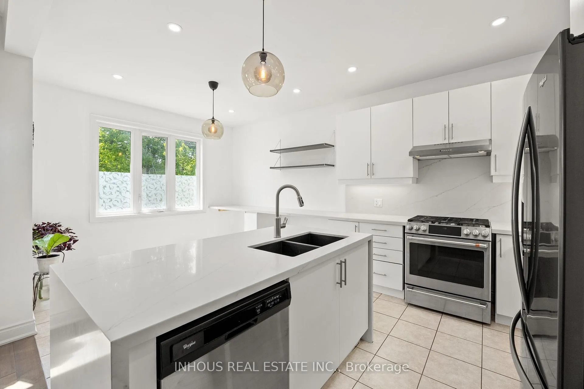 Photo 9 of 105 Johnson Drive, Shelburne — HOMEH