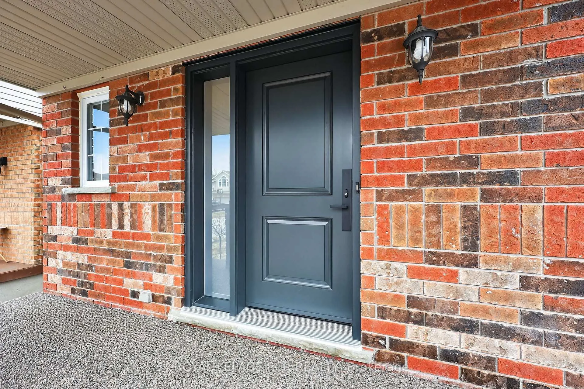 Photo 5 of 105 Shephard Avenue, New Tecumseth, Alliston — HOMEH