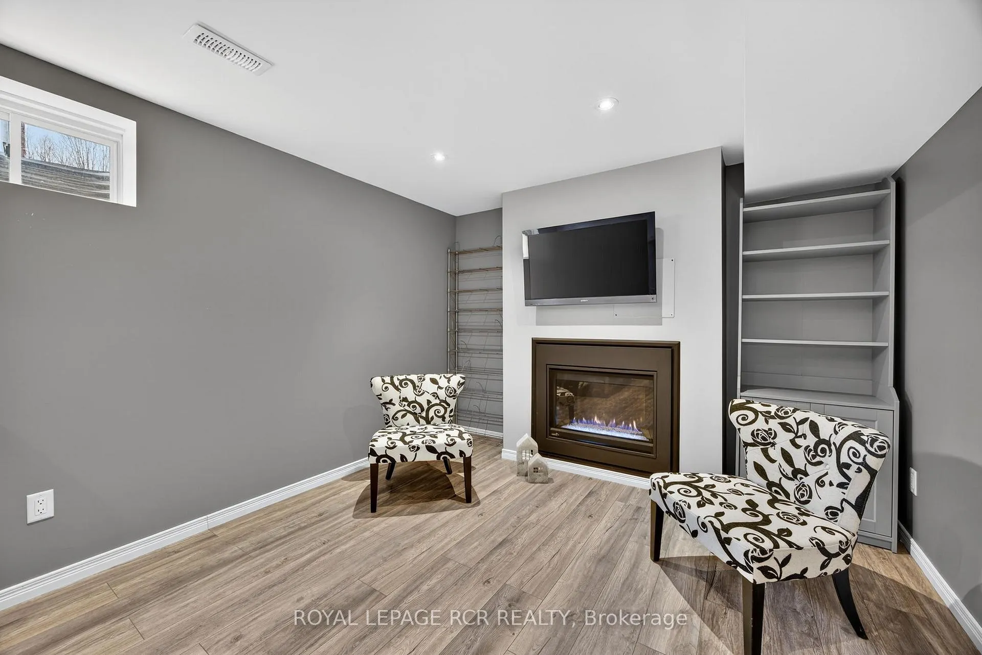 Photo 35 of 105 Shephard Avenue, New Tecumseth, Alliston — HOMEH