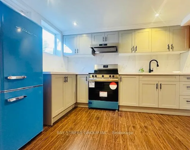 Photo 2 of 34 Fraser Street, Markham, Aileen-Willowbrook — HOMEH