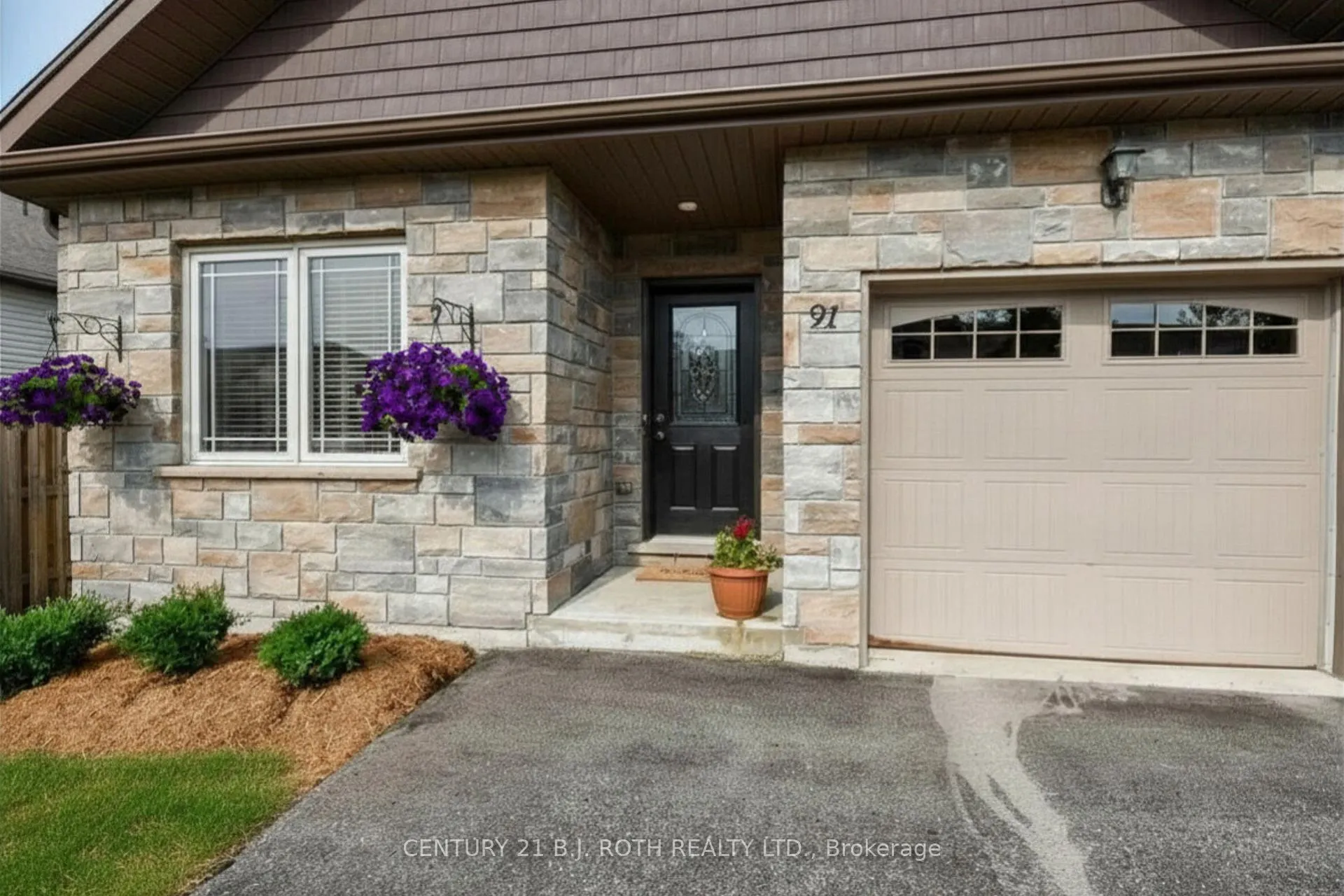 Photo 1 of 91 Lucy Lane, Orillia — HOMEH