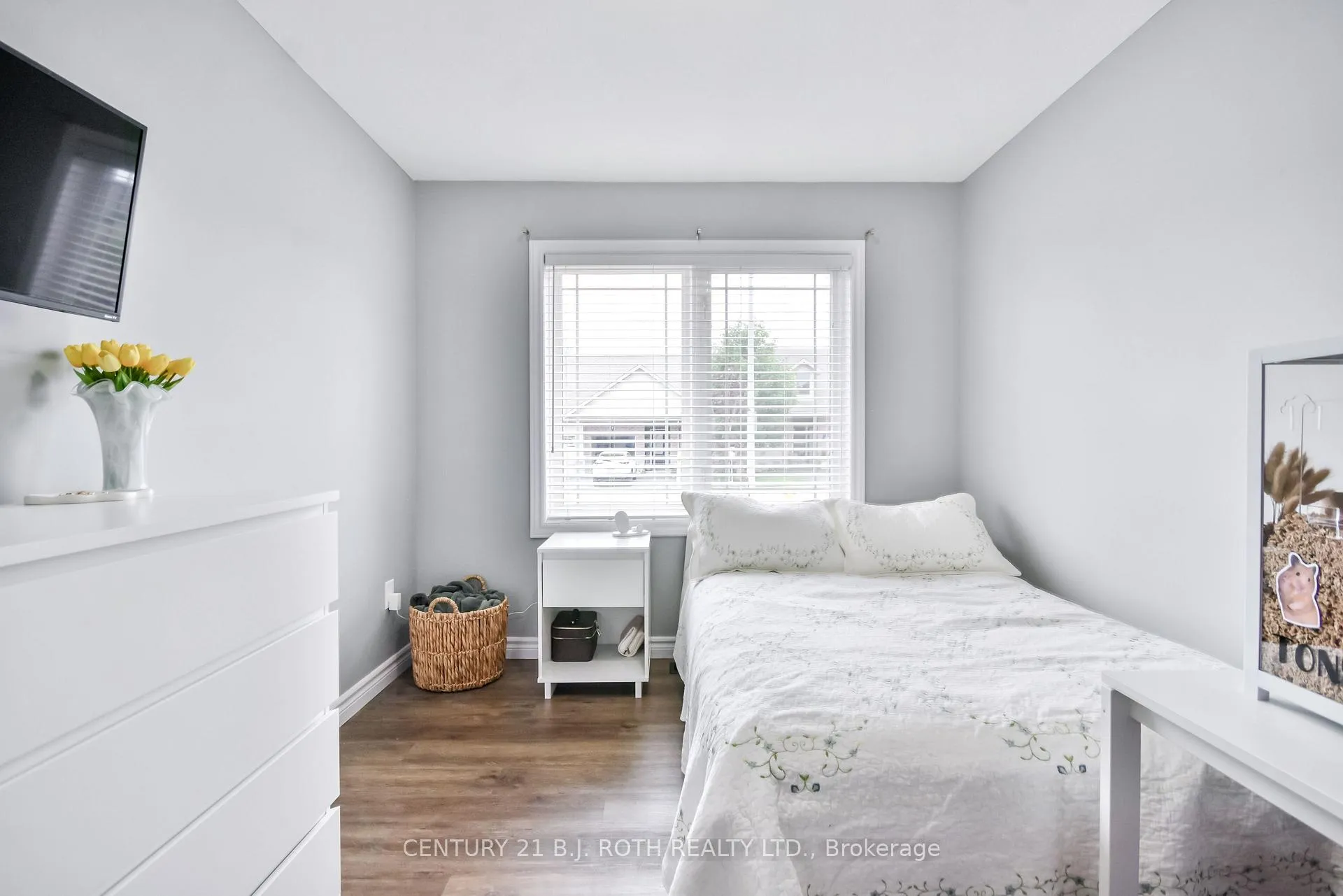 Photo 4 of 91 Lucy Lane, Orillia — HOMEH