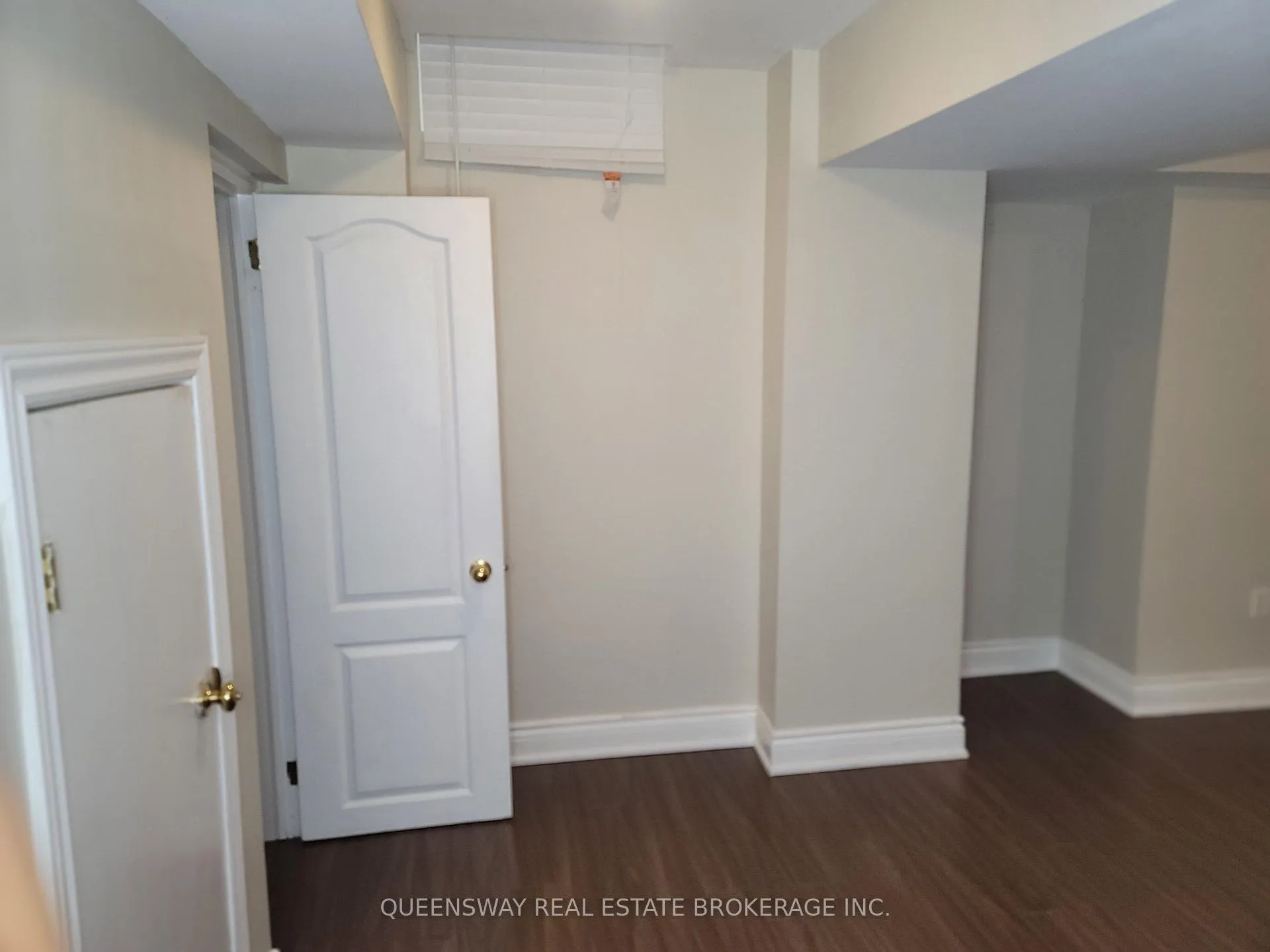 Photo 10 of 6 Crevice Gate, Brampton, Sandringham-Wellington — HOMEH