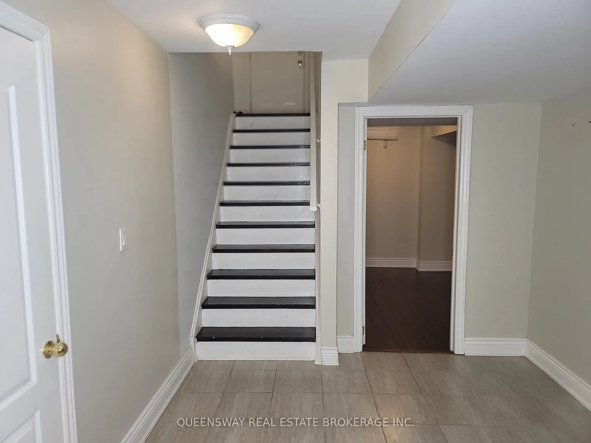 Photo 16 of 6 Crevice Gate, Brampton, Sandringham-Wellington — HOMEH