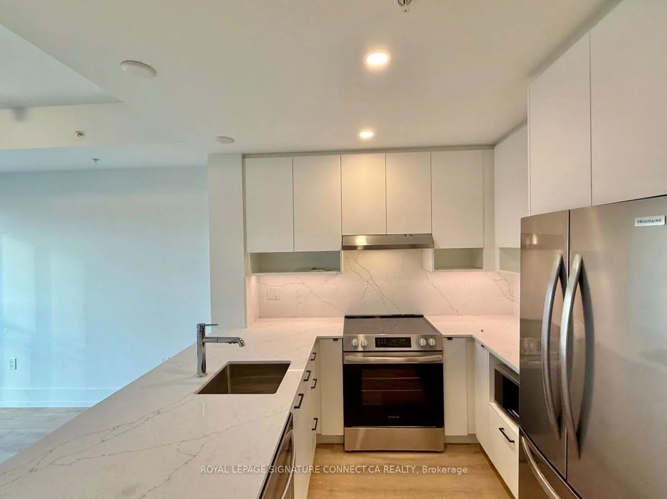 Photo 4 of Unit 804, 206 King Street W, Hamilton, Central — HOMEH