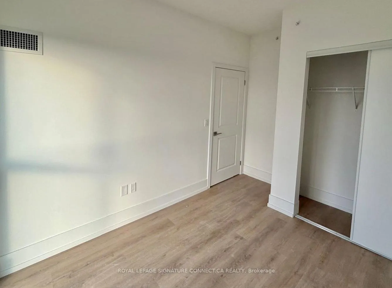 Photo 10 of Unit 804, 206 King Street W, Hamilton, Central — HOMEH
