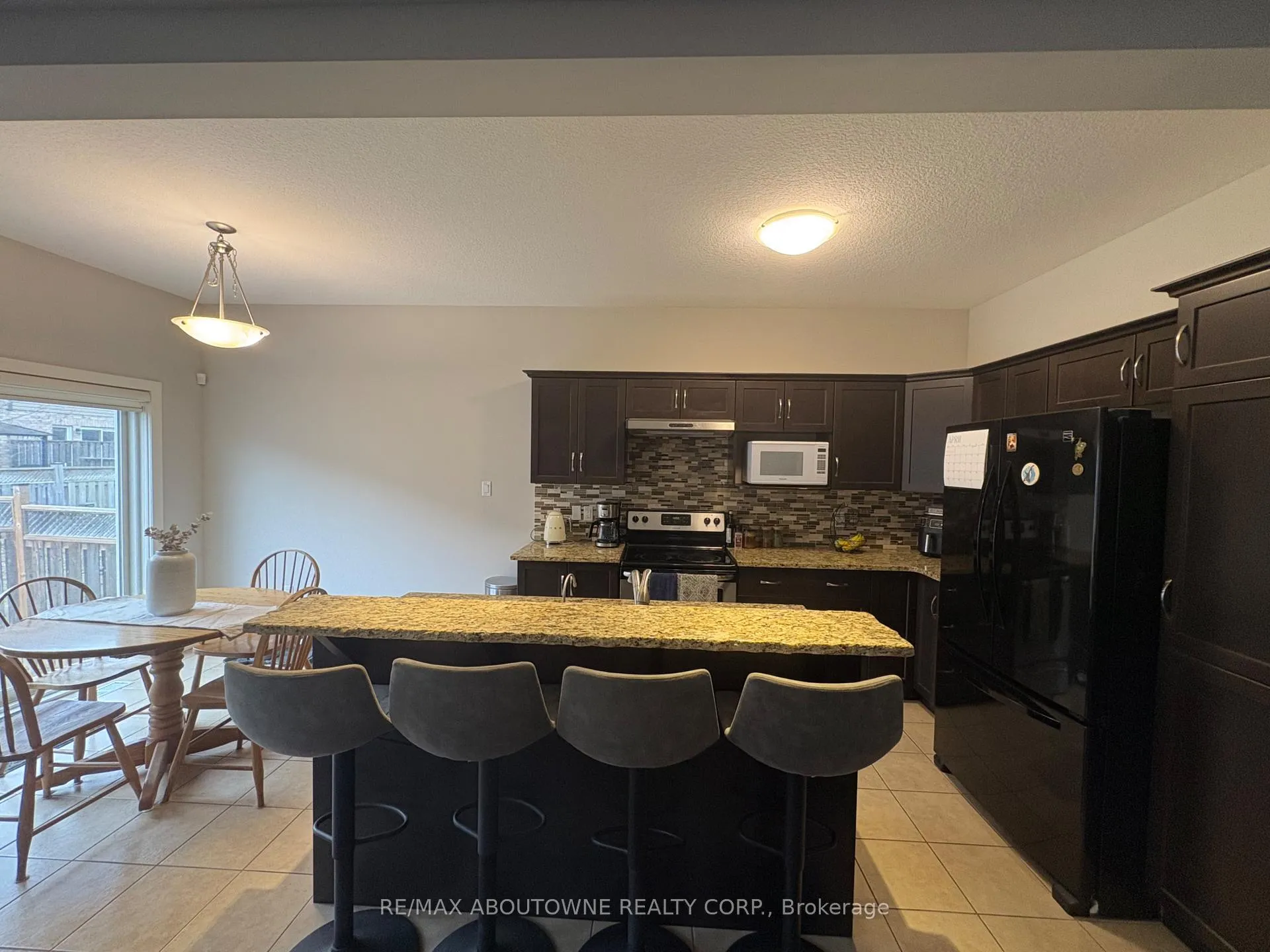 Photo 4 of 17 Samuel Drive, Guelph, Pineridge/Westminster Woods — HOMEH