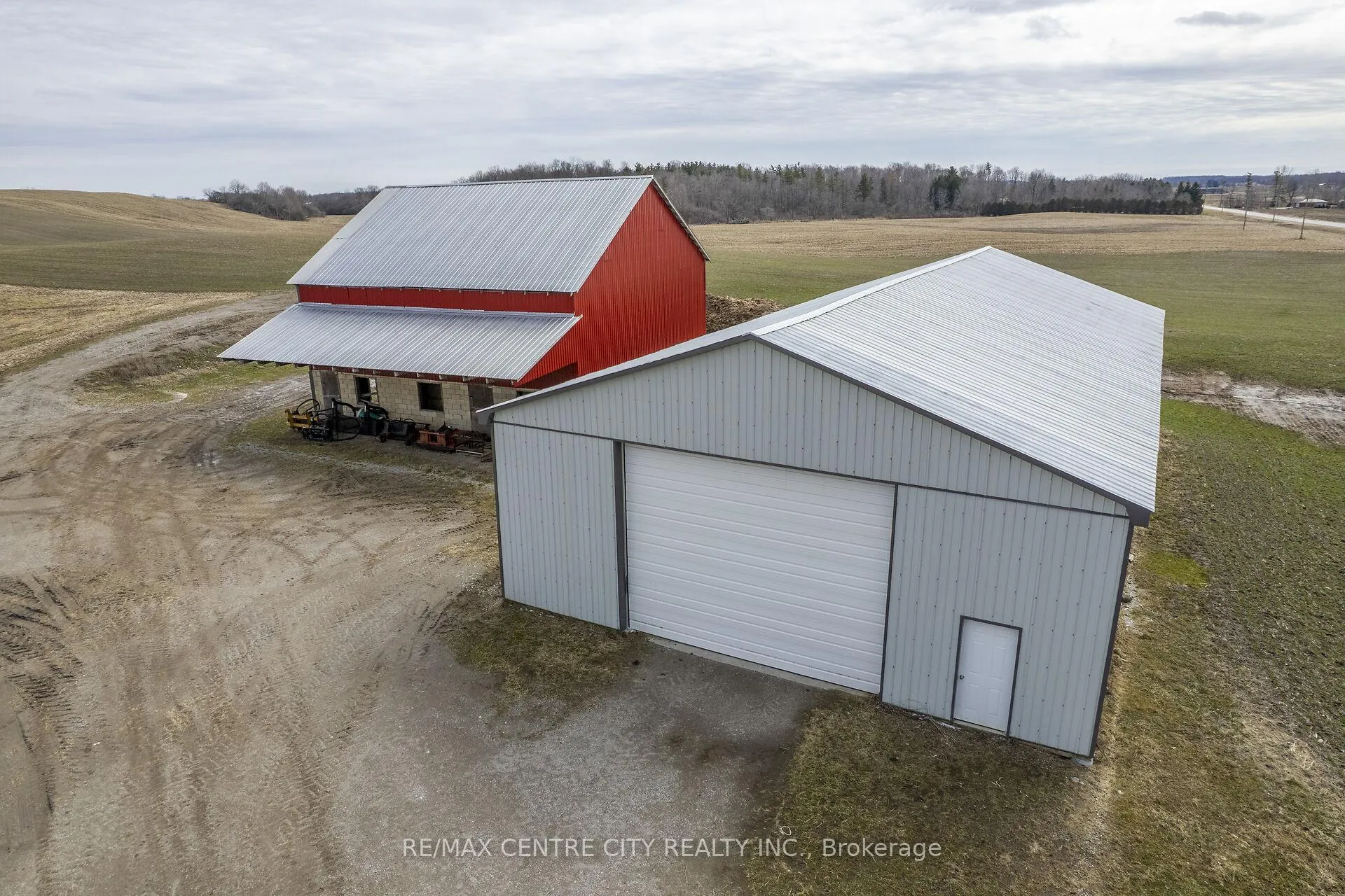 Photo 12 of 3542 Putnam Road, Thames Centre, Mossley — HOMEH