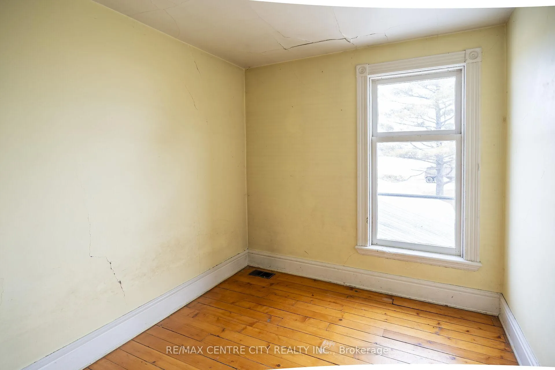 Photo 39 of 3542 Putnam Road, Thames Centre, Mossley — HOMEH