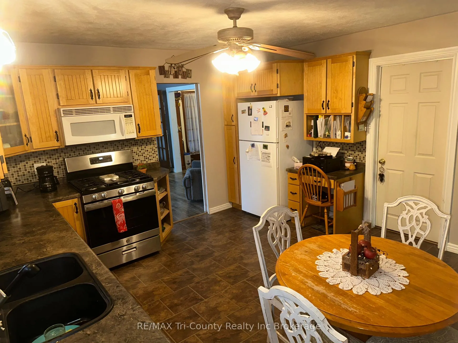 Photo 4 of 34 George Street N, Norfolk, Langton — HOMEH