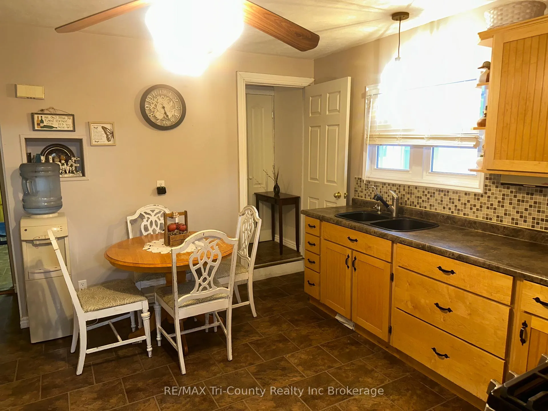 Photo 6 of 34 George Street N, Norfolk, Langton — HOMEH