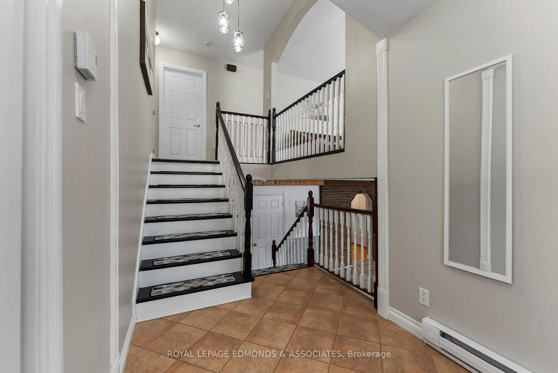 Photo 6 of 95 Spruce Street, Petawawa — HOMEH