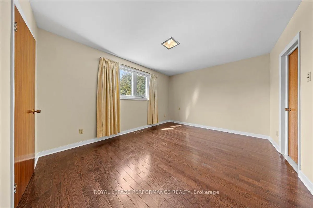 Photo 14 of 2212 St Laurent Boulevard, Ottawa, Elmvale Acres/Urbandale — HOMEH