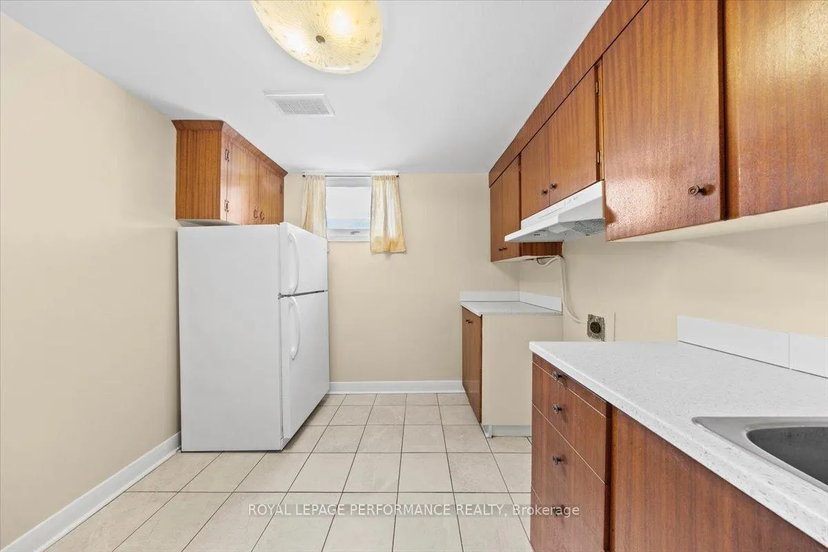 Photo 20 of 2212 St Laurent Boulevard, Ottawa, Elmvale Acres/Urbandale — HOMEH