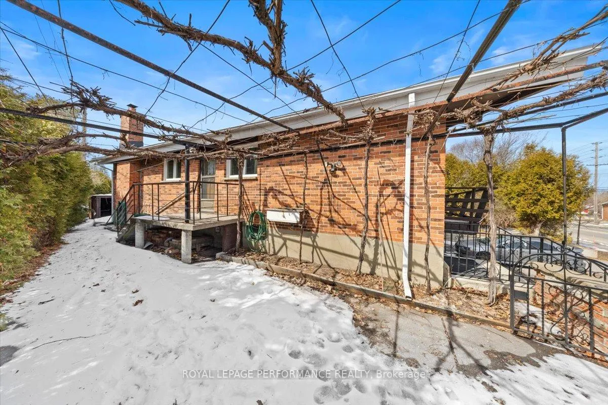 Photo 24 of 2212 St Laurent Boulevard, Ottawa, Elmvale Acres/Urbandale — HOMEH