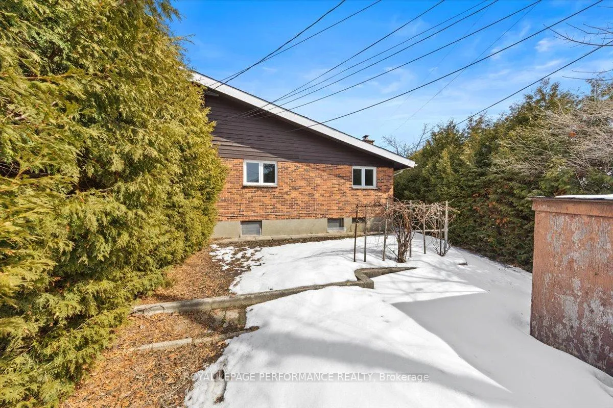 Photo 26 of 2212 St Laurent Boulevard, Ottawa, Elmvale Acres/Urbandale — HOMEH