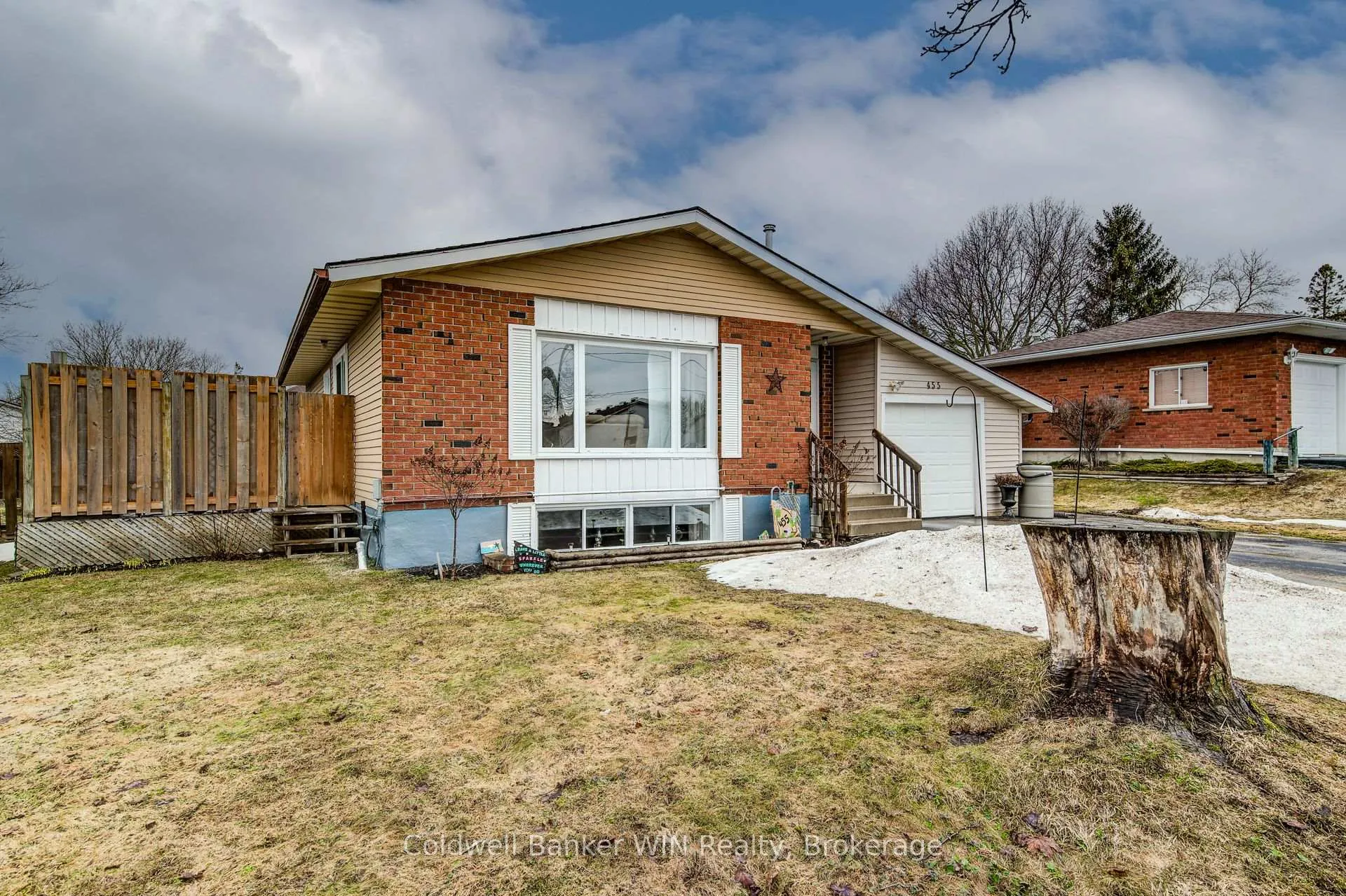 Photo 4 of 455 Albert Street, Wellington North, Mount Forest — HOMEH