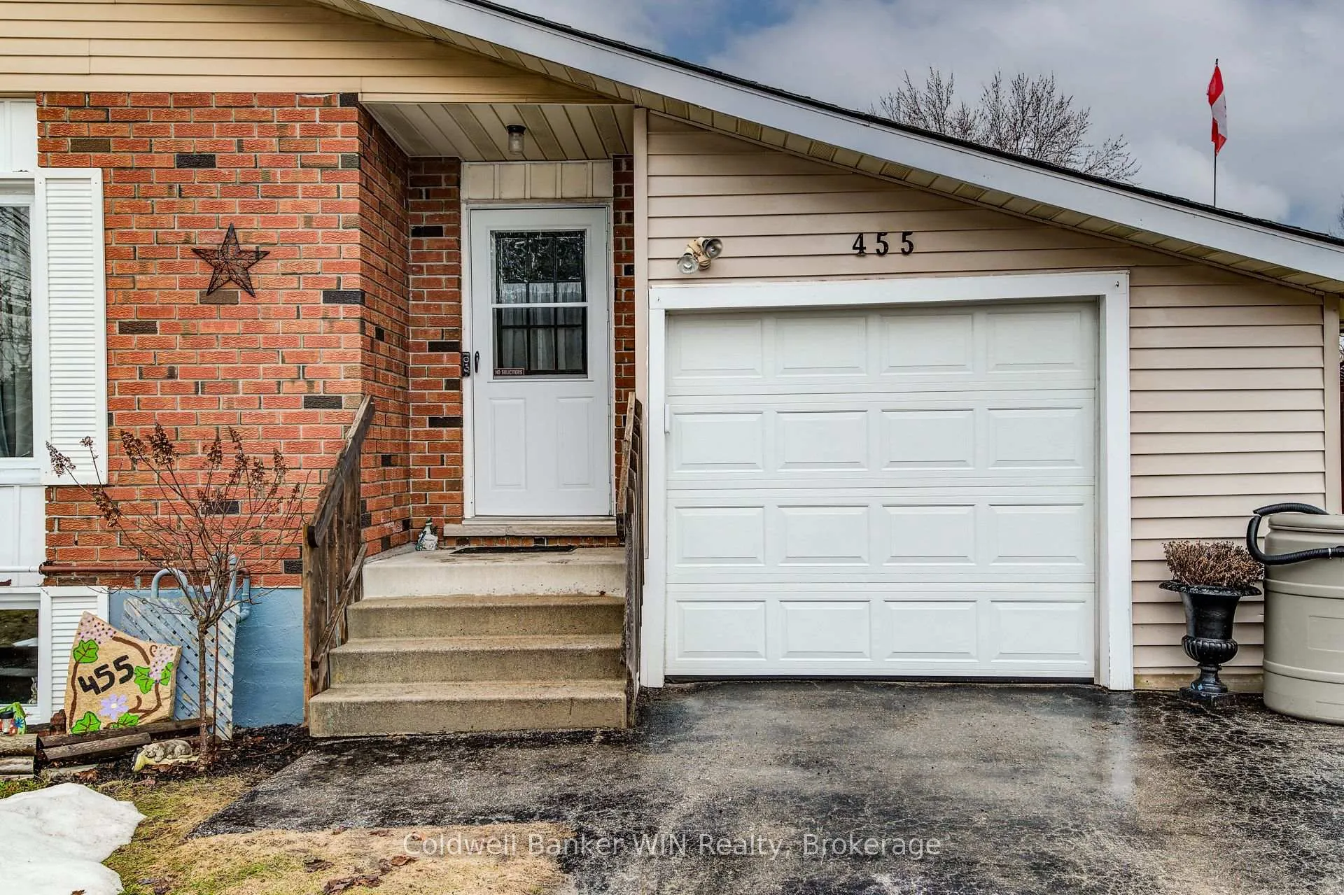 Photo 5 of 455 Albert Street, Wellington North, Mount Forest — HOMEH
