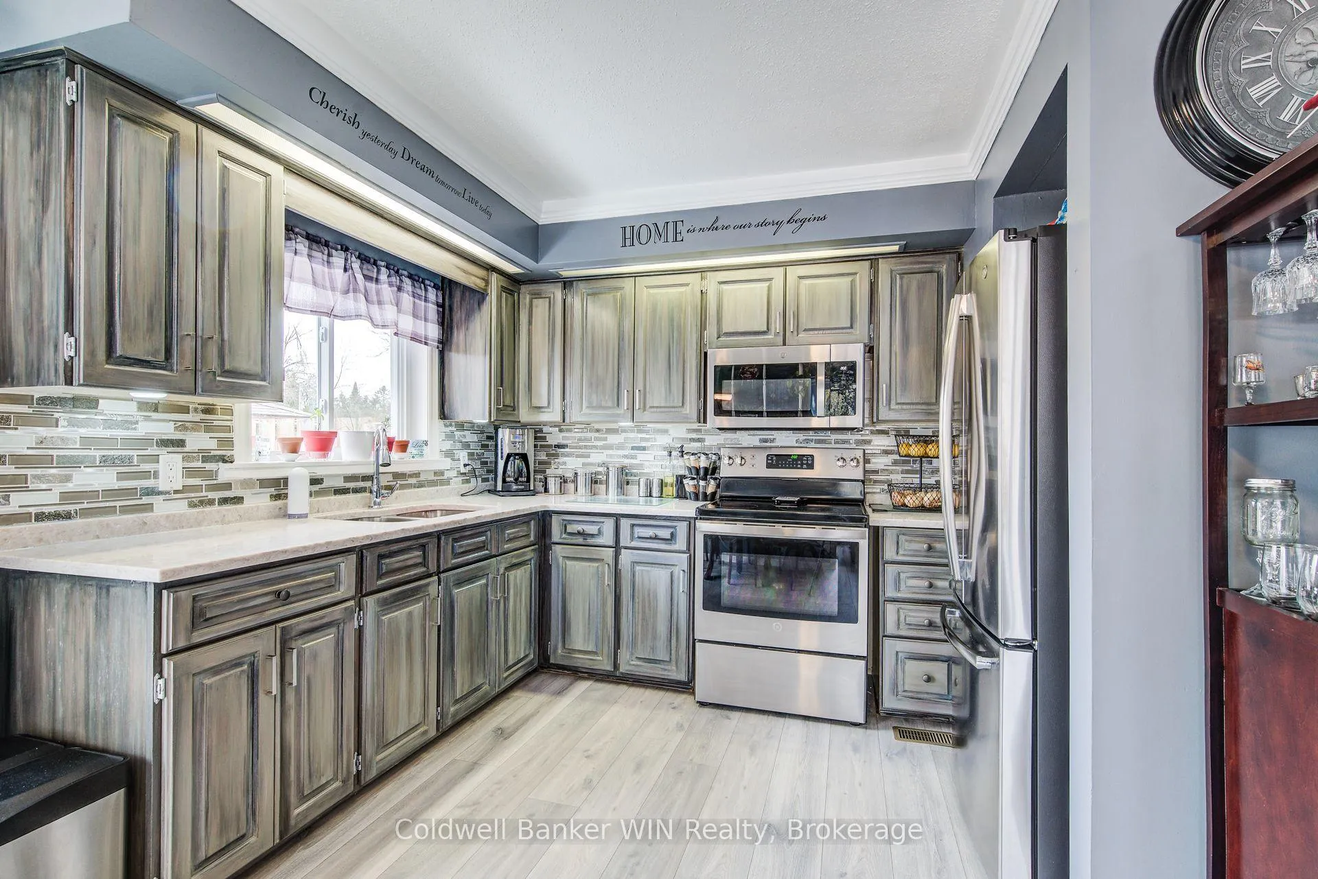 Photo 14 of 455 Albert Street, Wellington North, Mount Forest — HOMEH