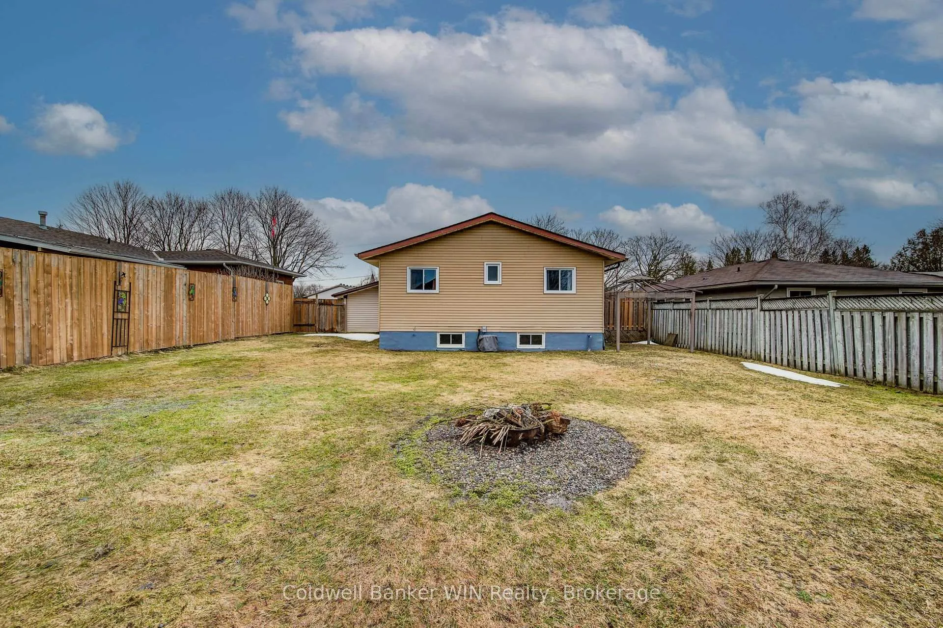 Photo 40 of 455 Albert Street, Wellington North, Mount Forest — HOMEH