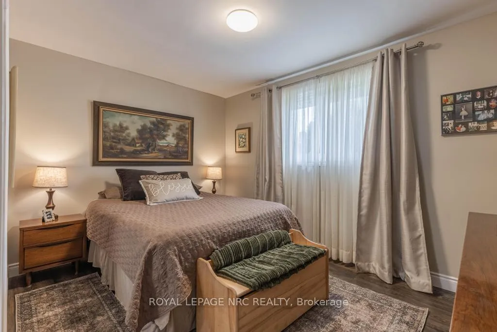Photo 13 of 38 Lanark Crescent, St. Catharines, Carlton/Bunting — HOMEH
