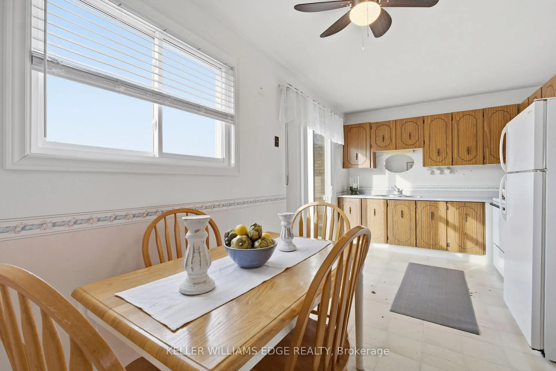 Photo 7 of Unit 78, 1115 Paramount Drive, Hamilton, Stoney Creek Mountain — HOMEH