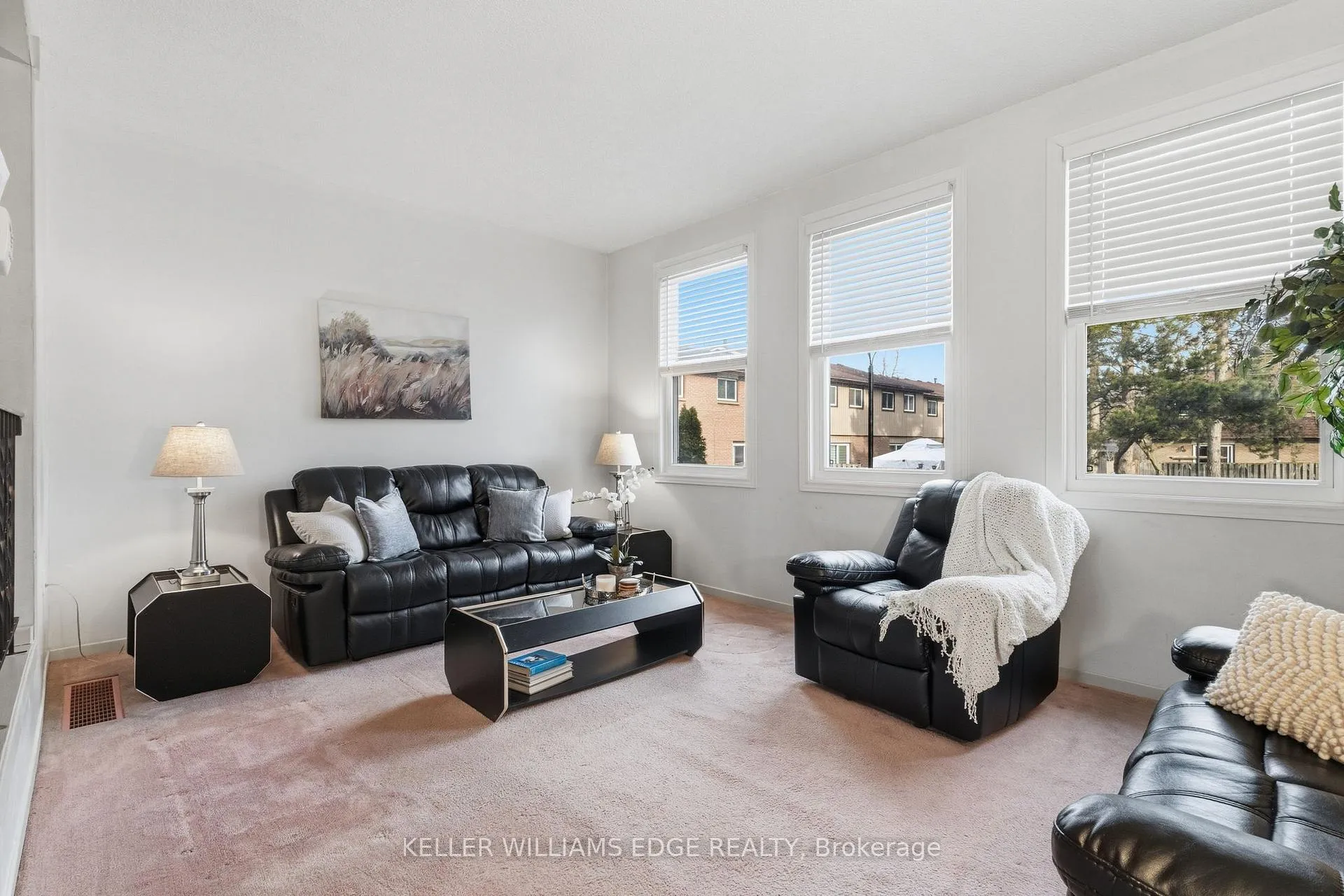 Photo 14 of Unit 78, 1115 Paramount Drive, Hamilton, Stoney Creek Mountain — HOMEH