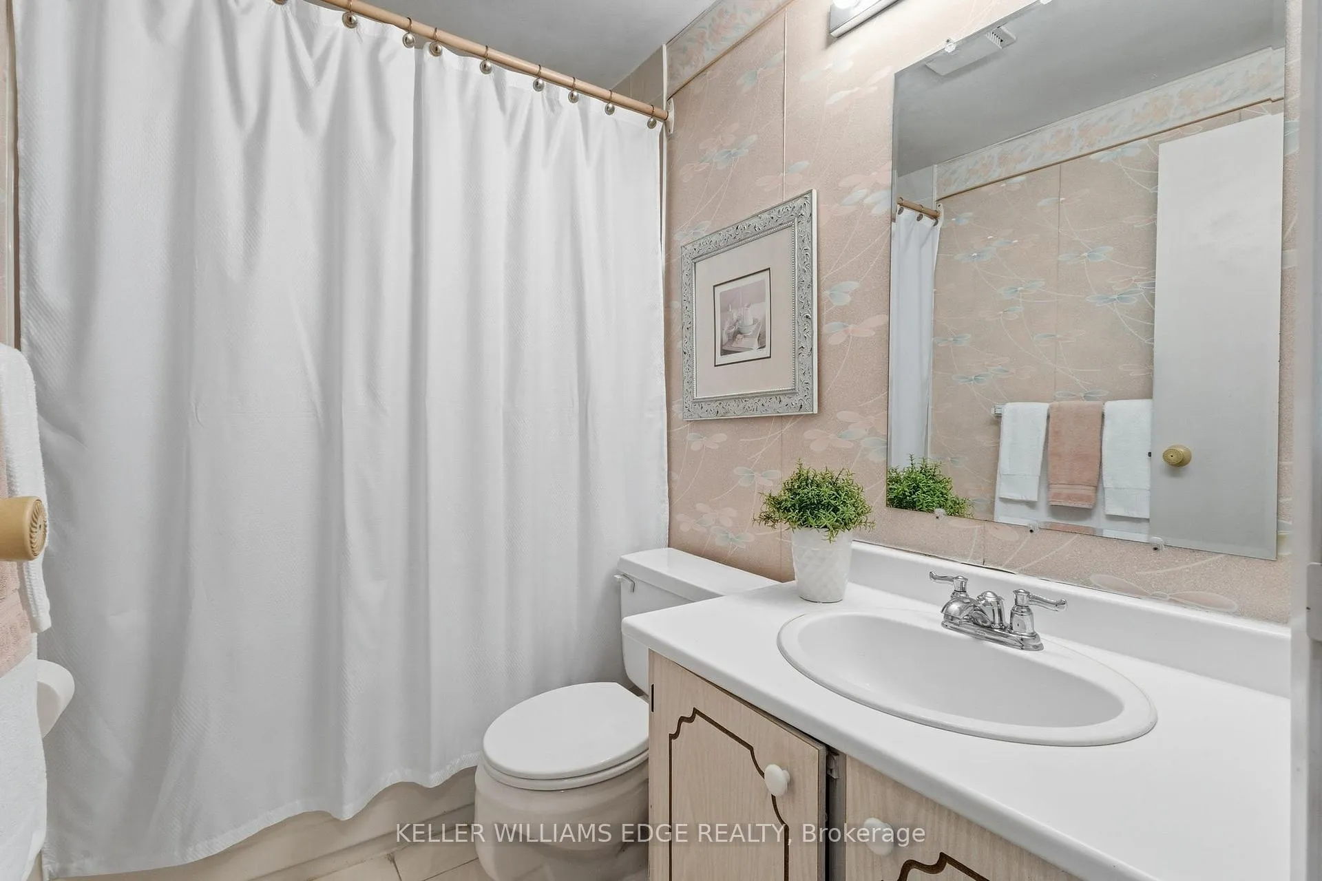 Photo 23 of Unit 78, 1115 Paramount Drive, Hamilton, Stoney Creek Mountain — HOMEH